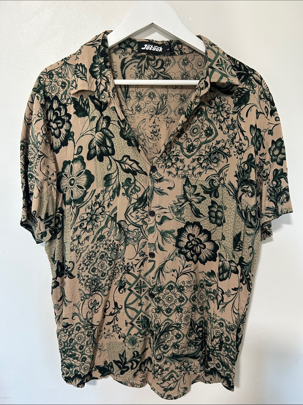 Beige & Dark Green Floral Casual Button-Down Shirt